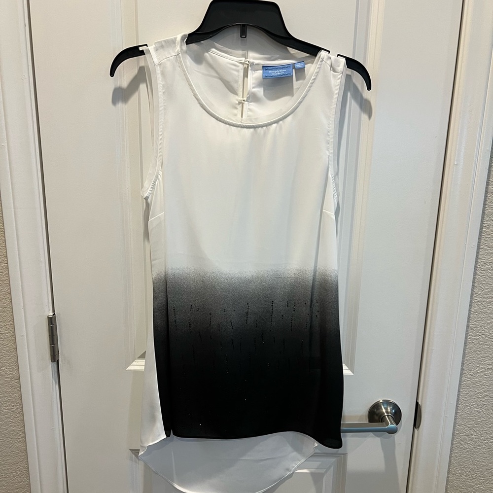 Simply Vera - Vera Wang hi lo black & white embellished shirt-never worn